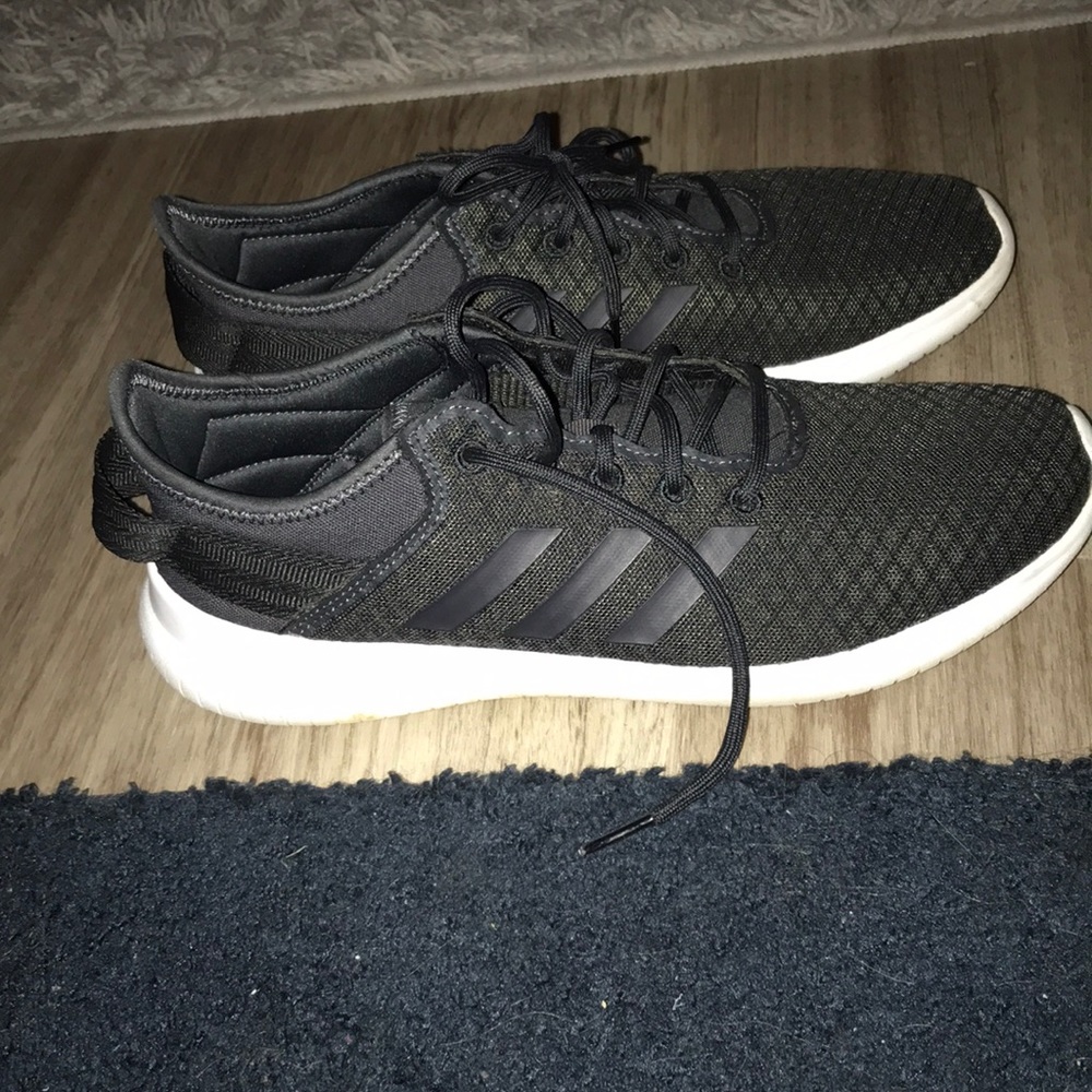 Addis’s cloud foam sneakers